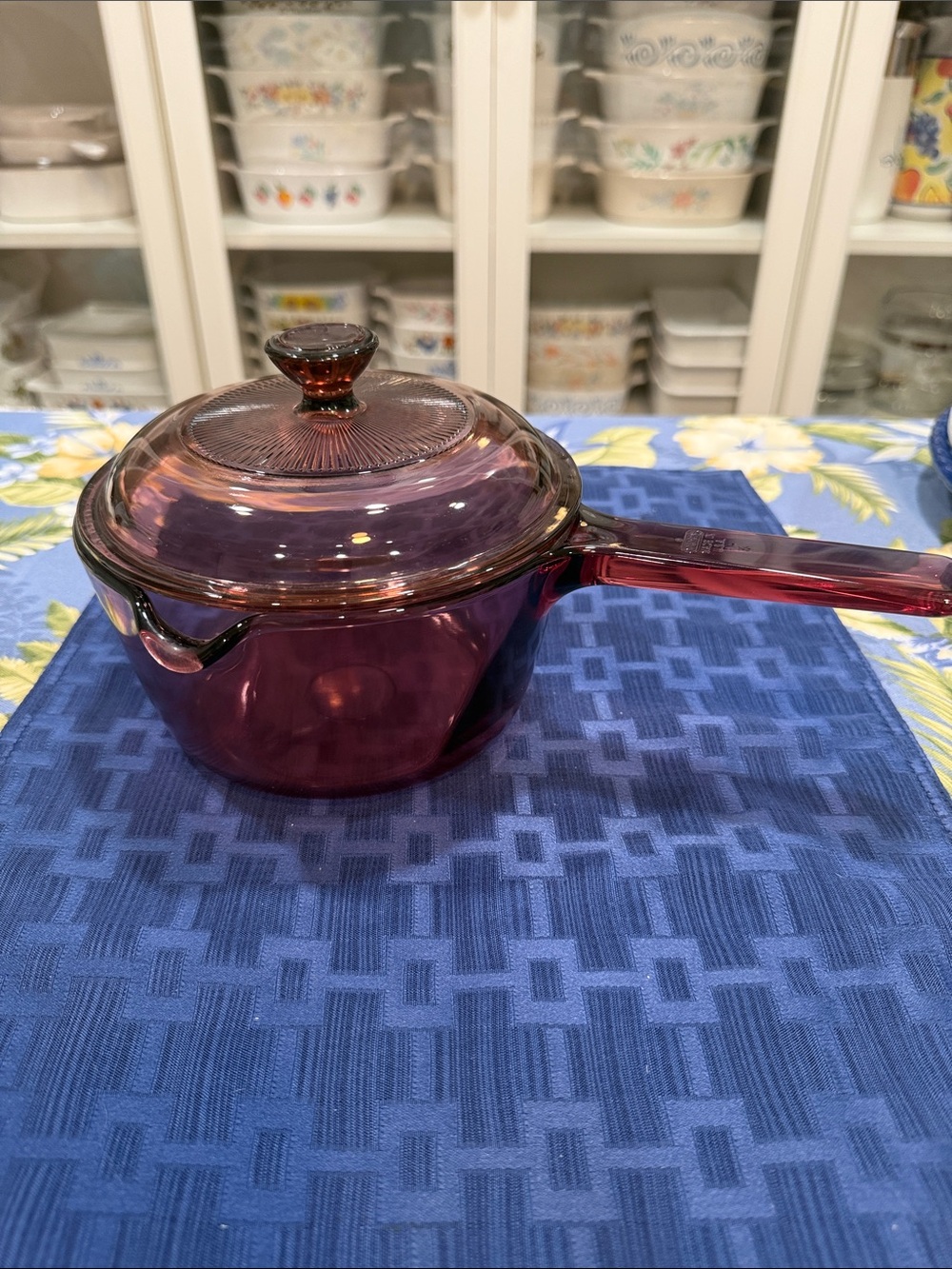 Pyrex Cranberry Glass Vision Saucepan 1 Liter with Lid - Picture 10 of 10